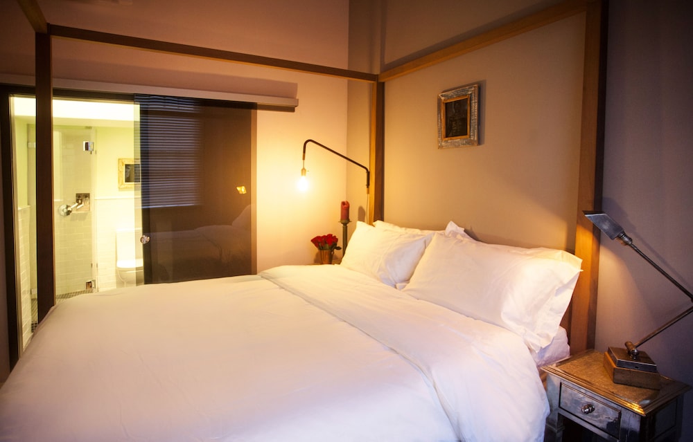Room (11) photo 2