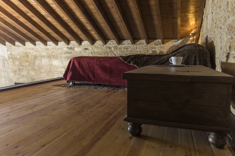 Traditional Cottage, 3 Bedrooms photo 3