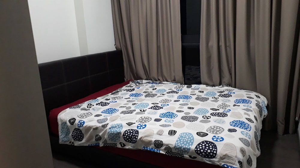 Comfort Condo, 1 Queen Bed photo 2