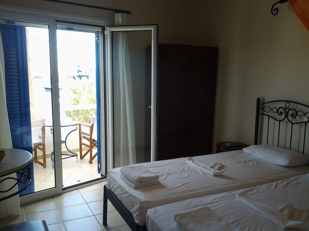 Standard Double or Twin Room photo 3