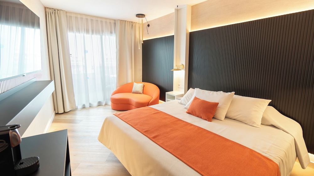 Comfort Triple Room, Pool View (3 Adults)