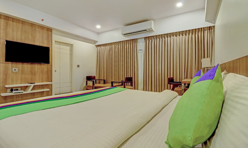 Deluxe Room - Photo 14