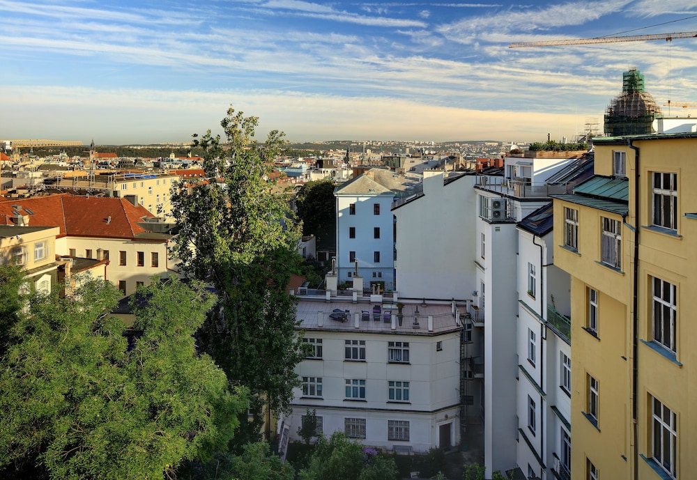 Suite, 2 Bedrooms, City View thumbnail 6