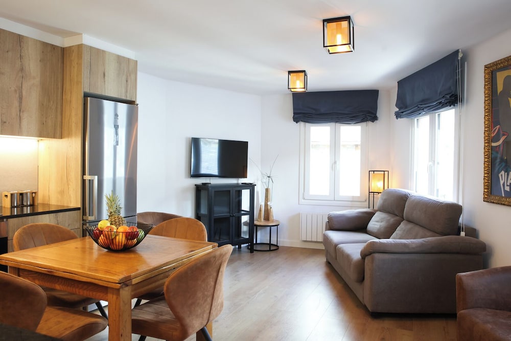 Family Apartment, 2 Bedrooms, City View