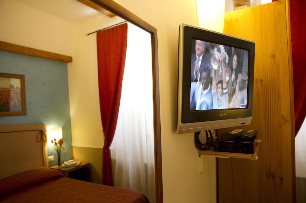 Economy Double Room photo 1