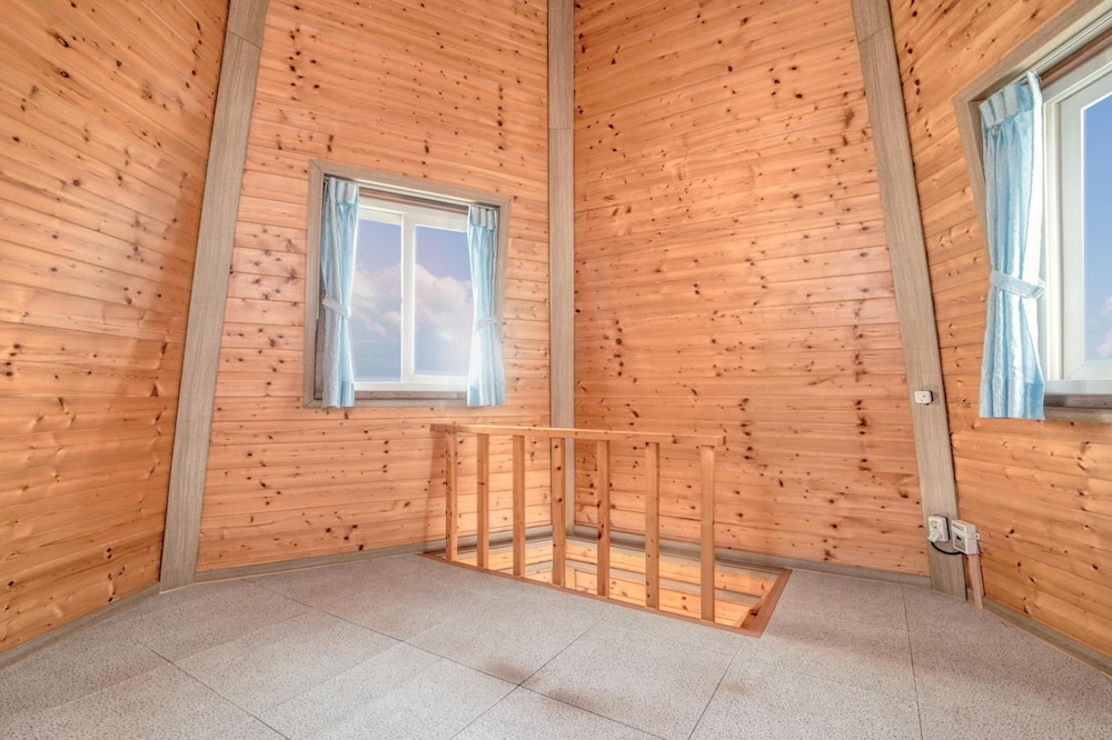 Basic Room, 1 Bedroom (Poongcha Blue) photo 2