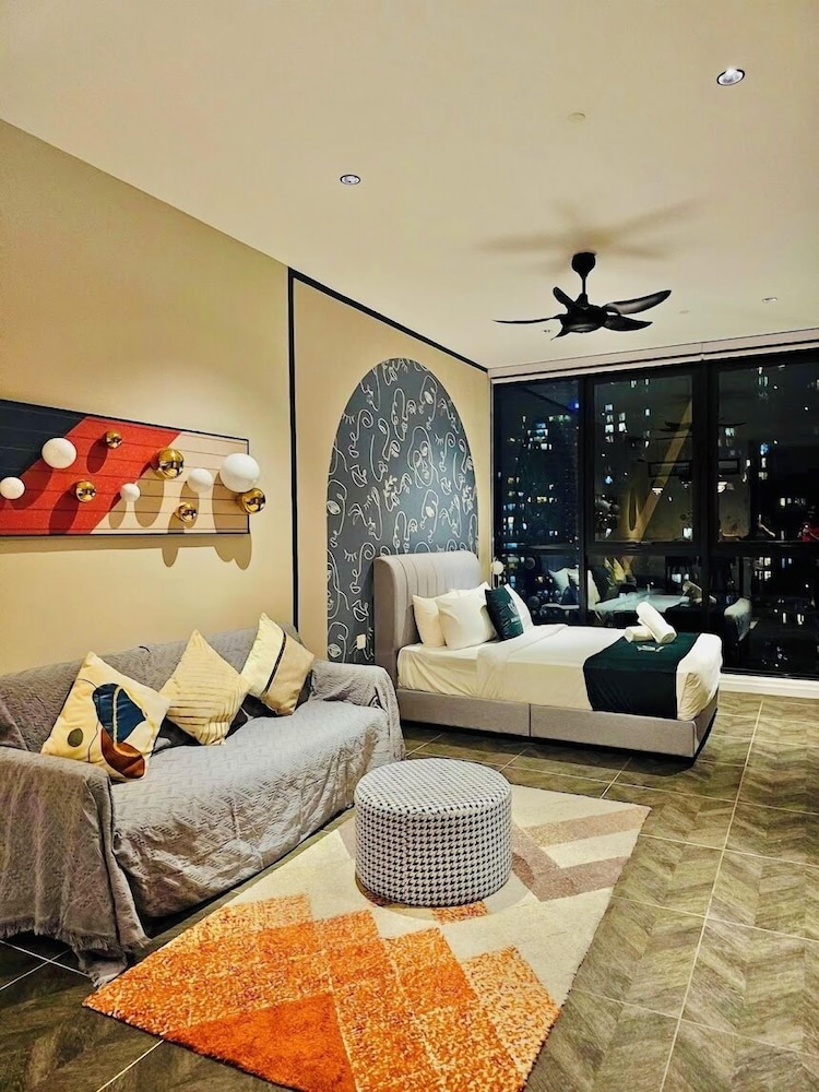 Classic Suite, City View