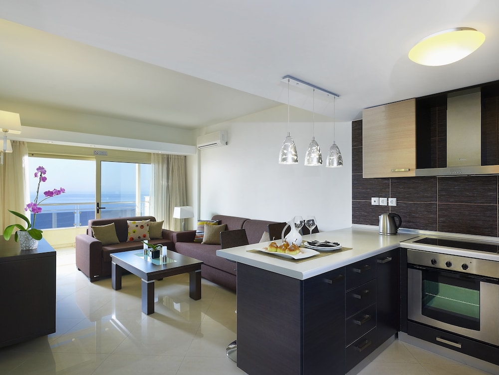 Superior Suite, 2 Bedrooms - Photo 7