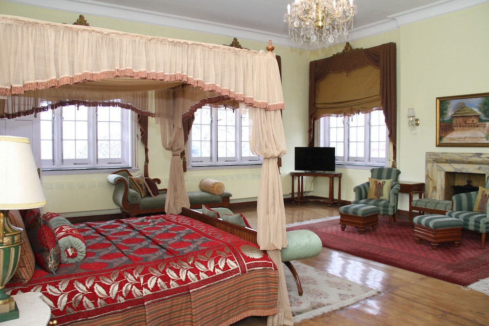 Maharaja Suite