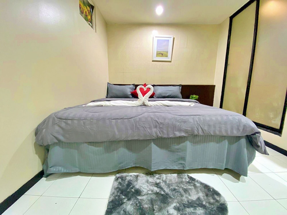 Premium Double or Twin Room photo 3