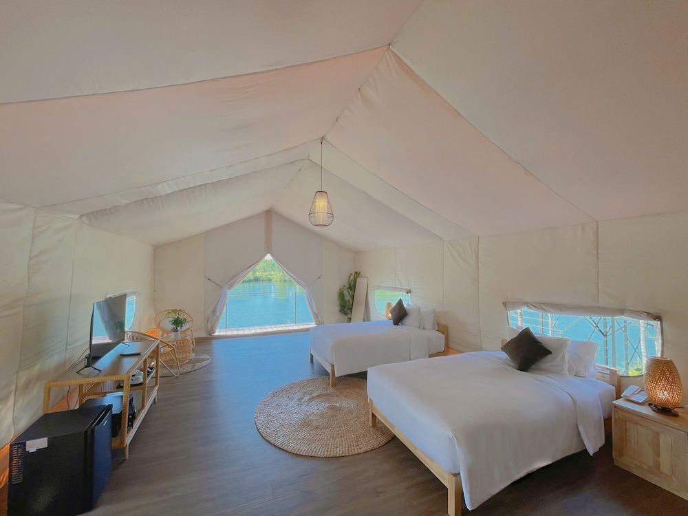 Standard Tent, 2 Twin Beds, Balcony, Lake View