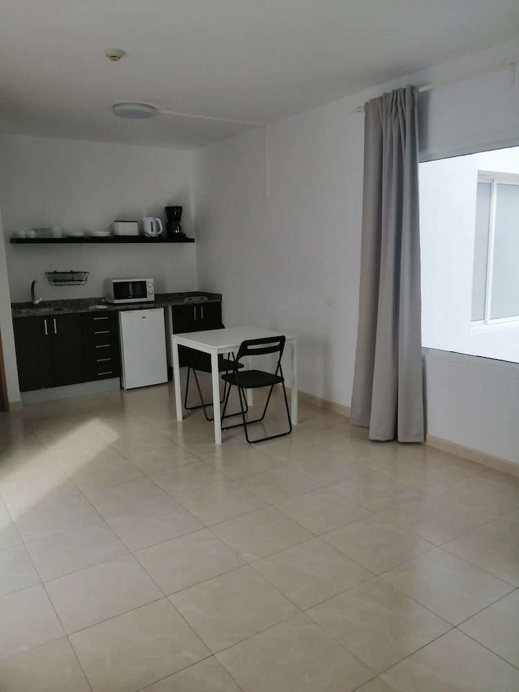 Studio (1 adult +1 child)