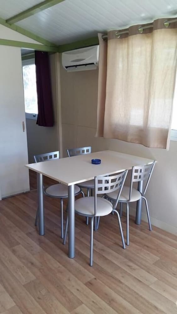 Chalet, 2 Bedrooms (Morea) photo 3