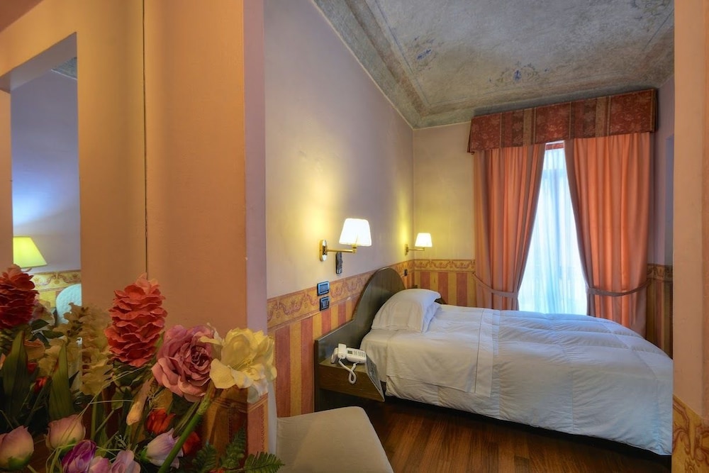 Classic Single Room