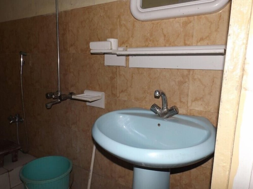 Standard Double Room - Photo 2