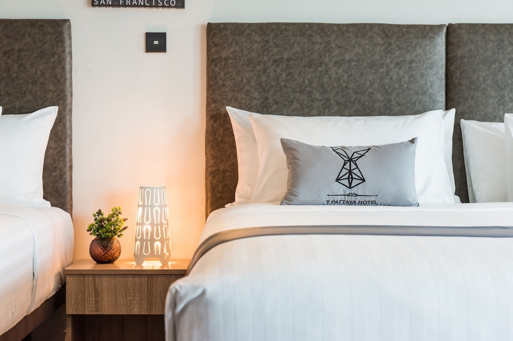 Family Suite, Multiple Beds, Balcony photo 3