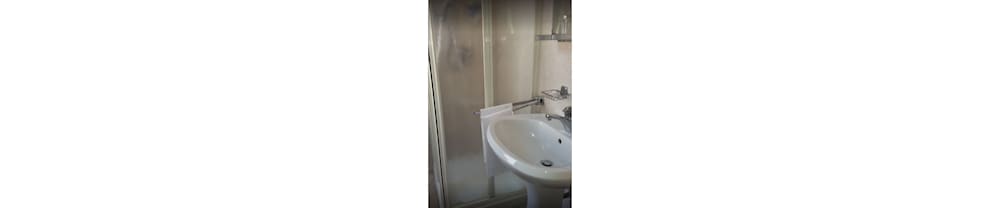 Single Room, Private Bathroom photo 2