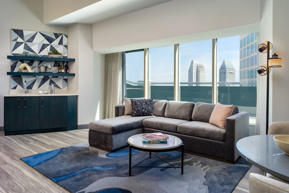Executive Suite, 1 King Bed, Bay View - Photo 1