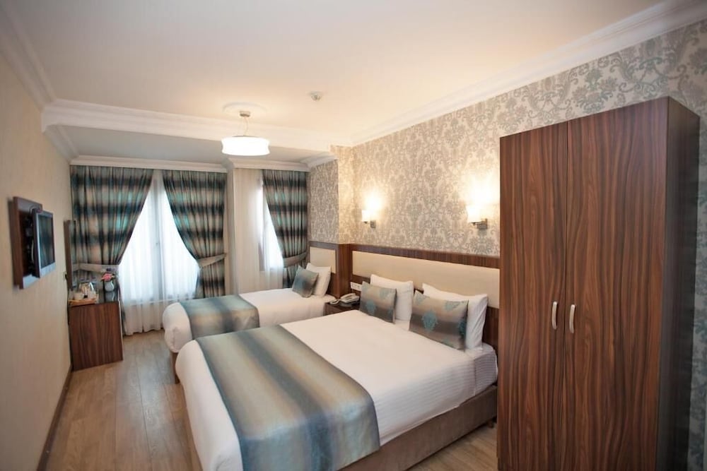 Basic Triple Room, City View photo 1