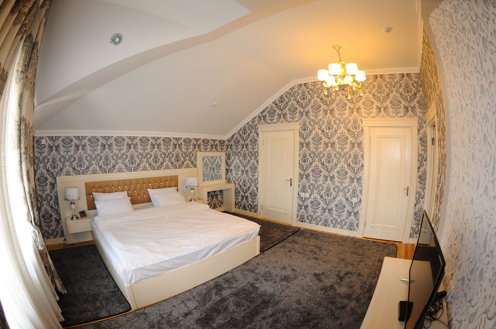 Presidential Suite, Jetted Tub