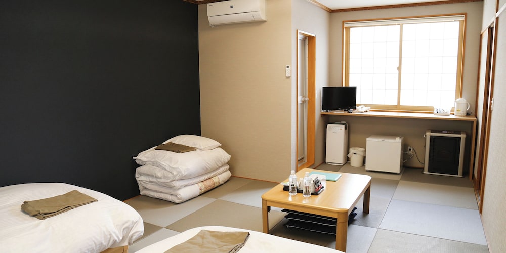 Japanese Western Style Room - Photo 9