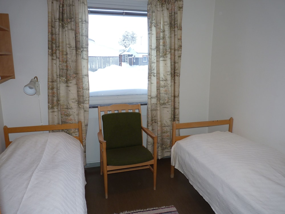 Twin Room (private WC, shared shower) photo 1