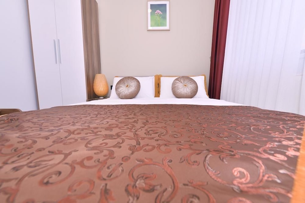 Family Room photo 2