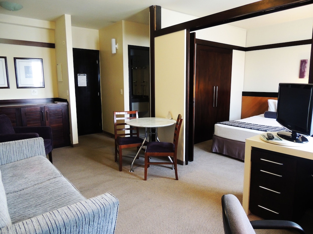 Superior Suite, 2 Twin Beds, Non Smoking - Photo 2