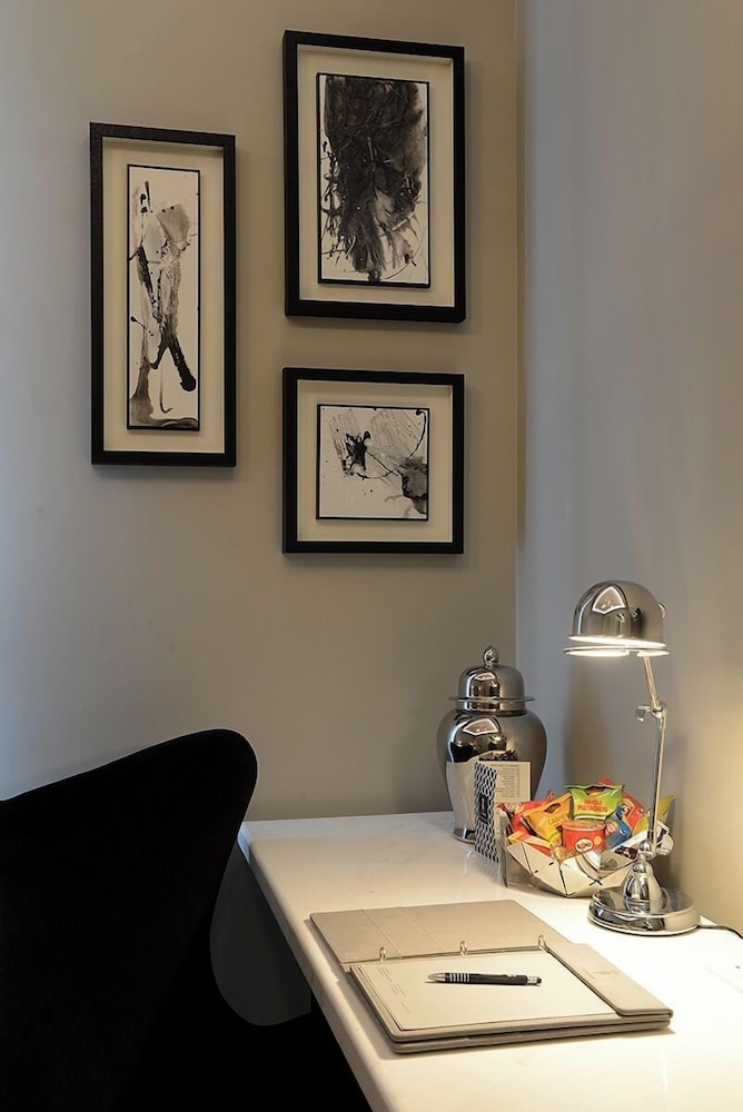 Classic Apartment photo 3