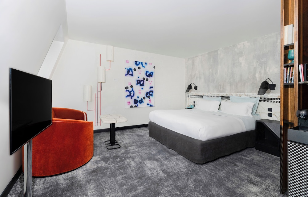Chambre Deluxe (Balcony upon availability) Chambre Deluxe (Balcony upon availability)