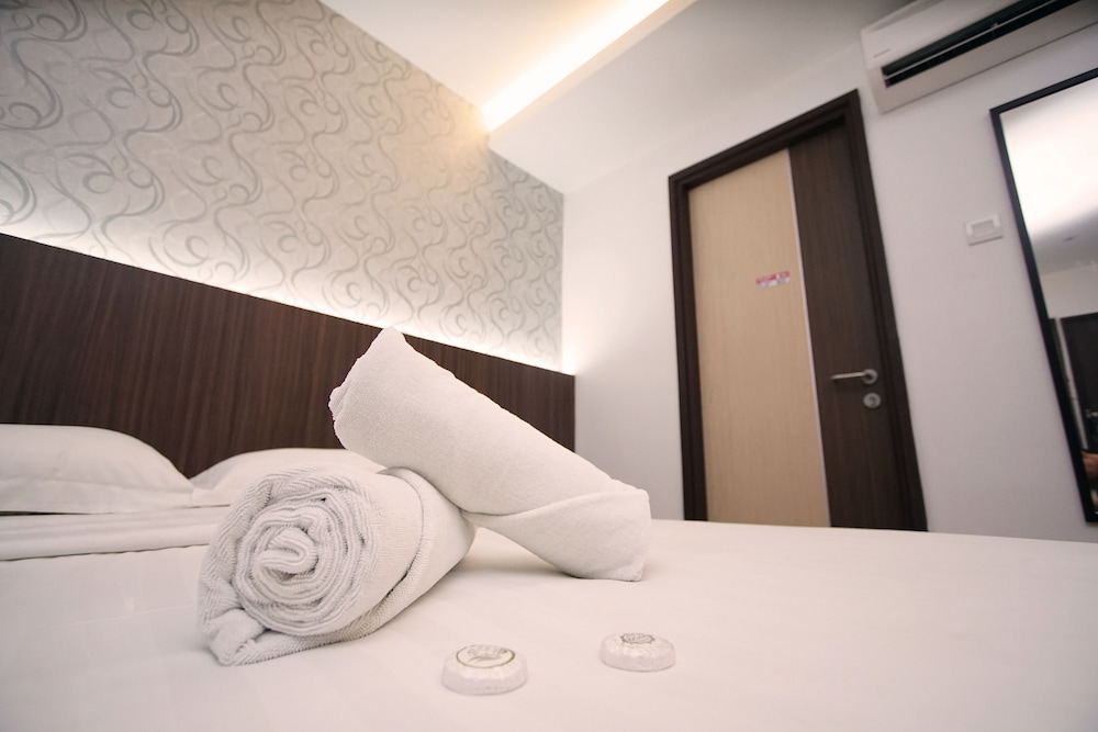 Super Deluxe Room, No Windows - Photo 5