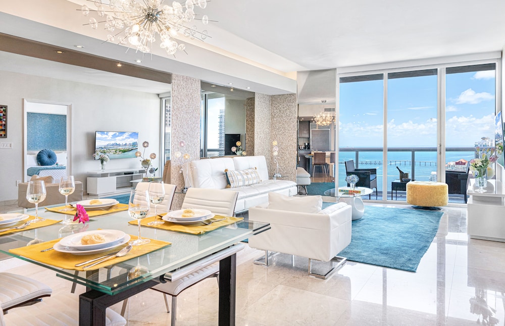 Comfort Apartment, 1 King Bed With Sofa Bed, Private Bathroom, Ocean View