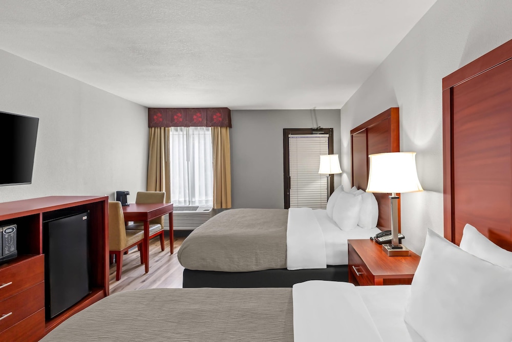 Room, 2 Queen Beds, Accessible, Non Smoking - Photo 1