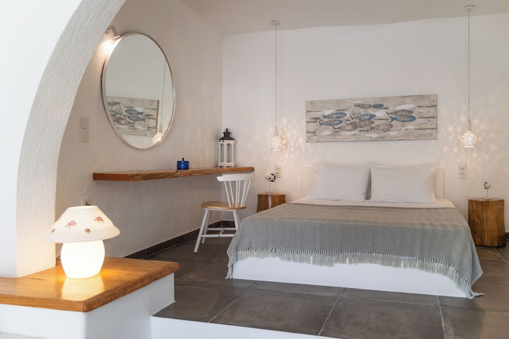 Honeymoon Quadruple Room, Patio, Sea View photo 1