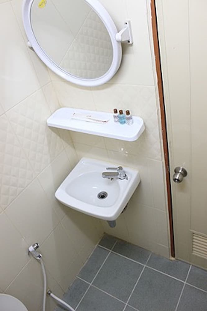 Standard Double Room with Fan photo 3