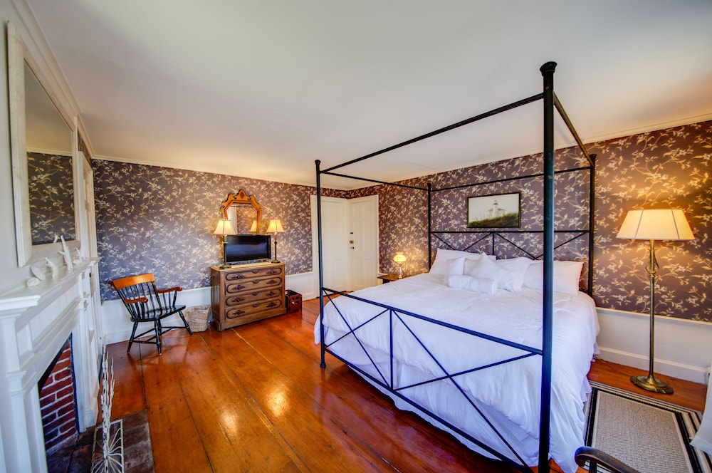 The Captain's House - Captain's Room photo 1