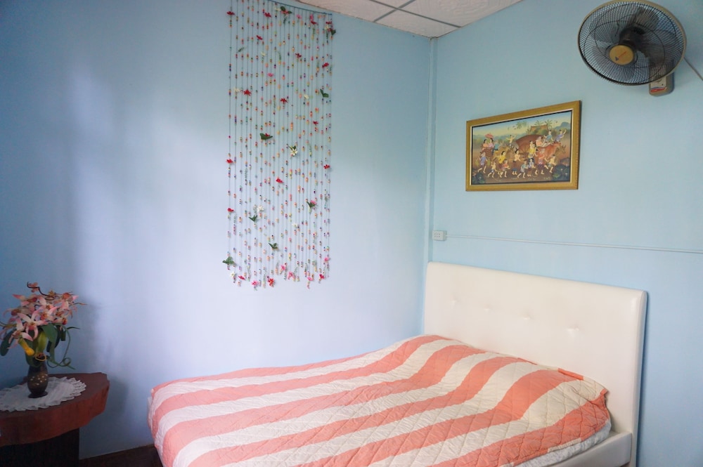 Deluxe Room with Fan photo 1