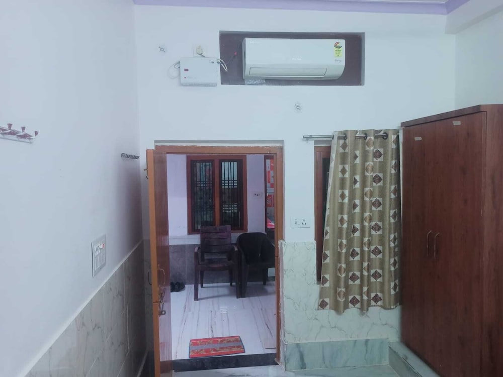 Family Room, Balcony photo 2