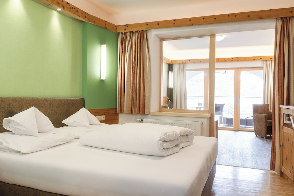 Junior Suite, Mountain View photo 1