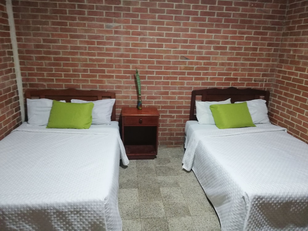 Double Room, Multiple Beds, Non Smoking photo 3