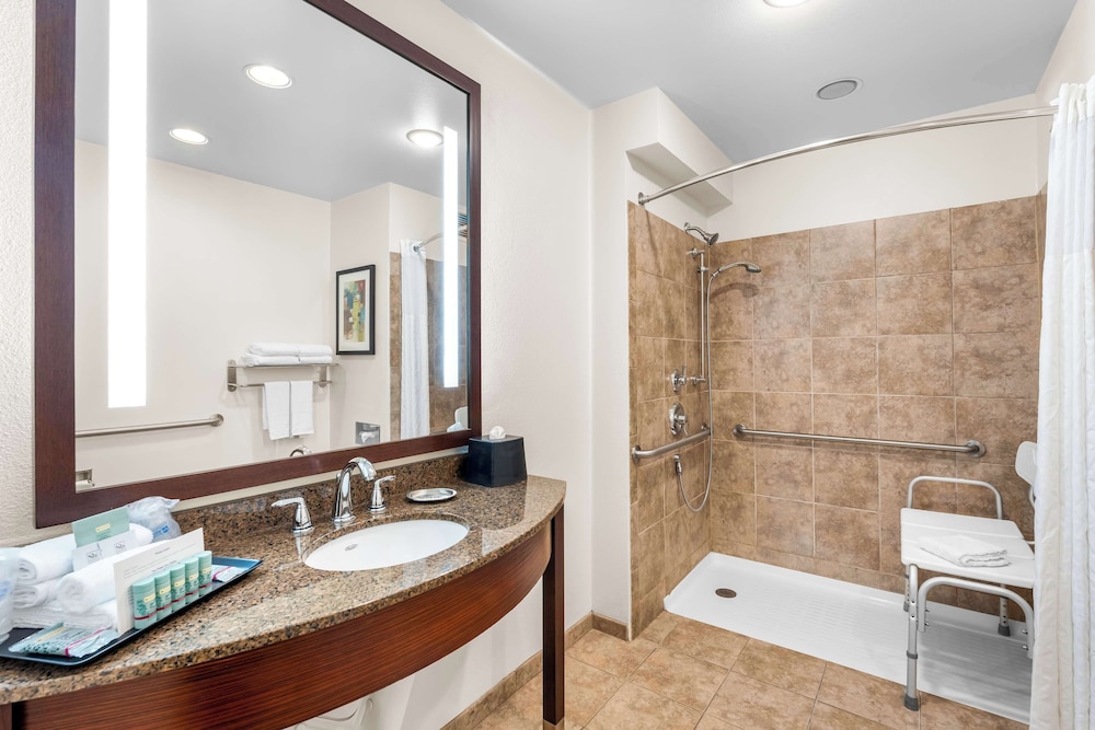 Standard Room, 2 Queen Beds, Accessible, Non Smoking (Not Pet Friendly) - Photo 4