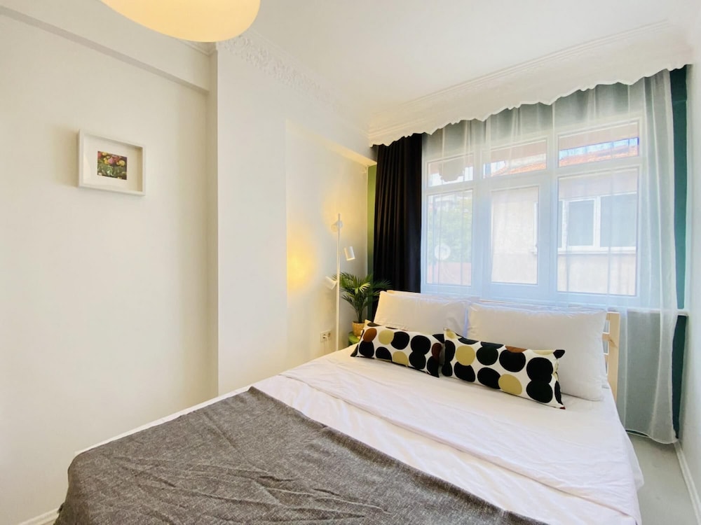 Apartment photo 2