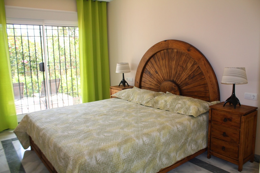 Apartamento Signature, 2 habitaciones, 2 baños, zona de jardín