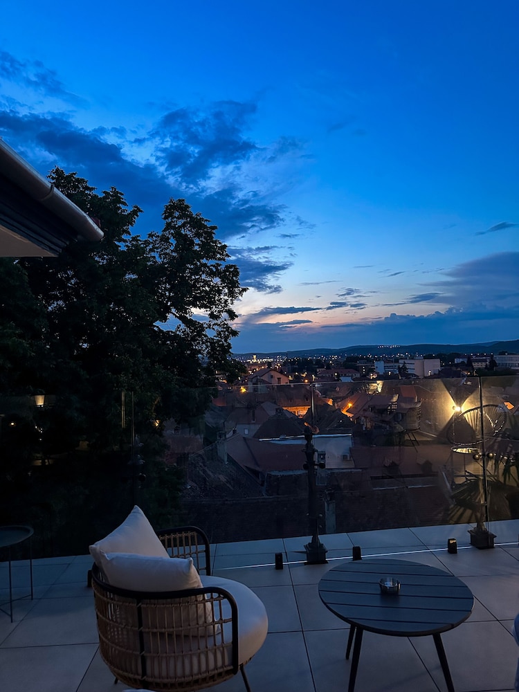 Romantic Apartment photo 3