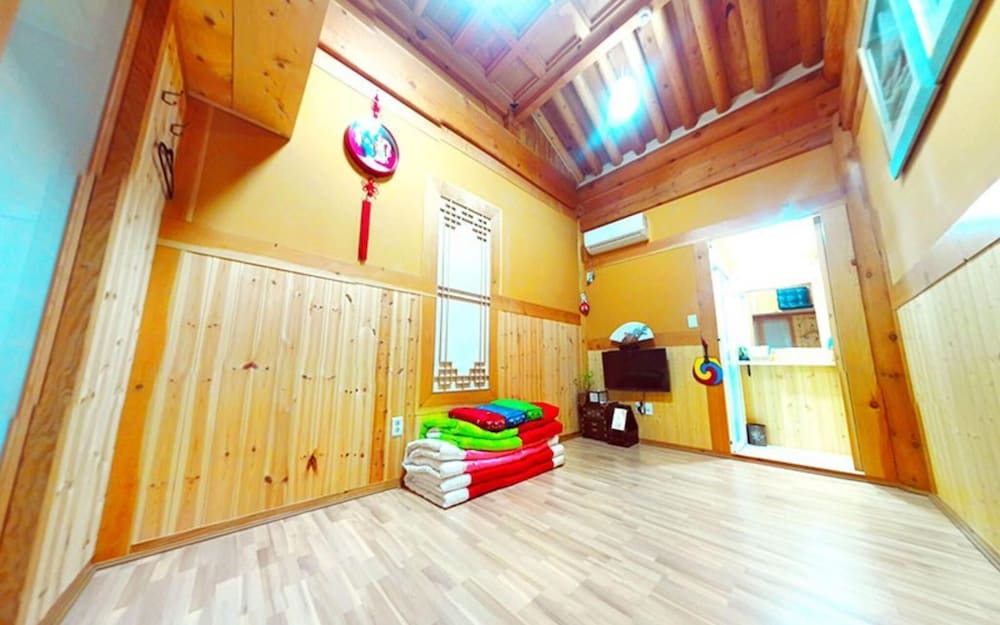 Room (Ggotnom room) - Photo 5