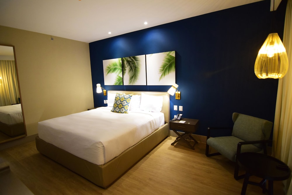 Superior 1 King Bed Ocean View photo 2