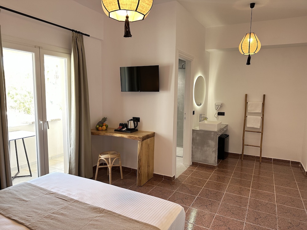 Deluxe Double Room, Garden View, Annex Building photo 1