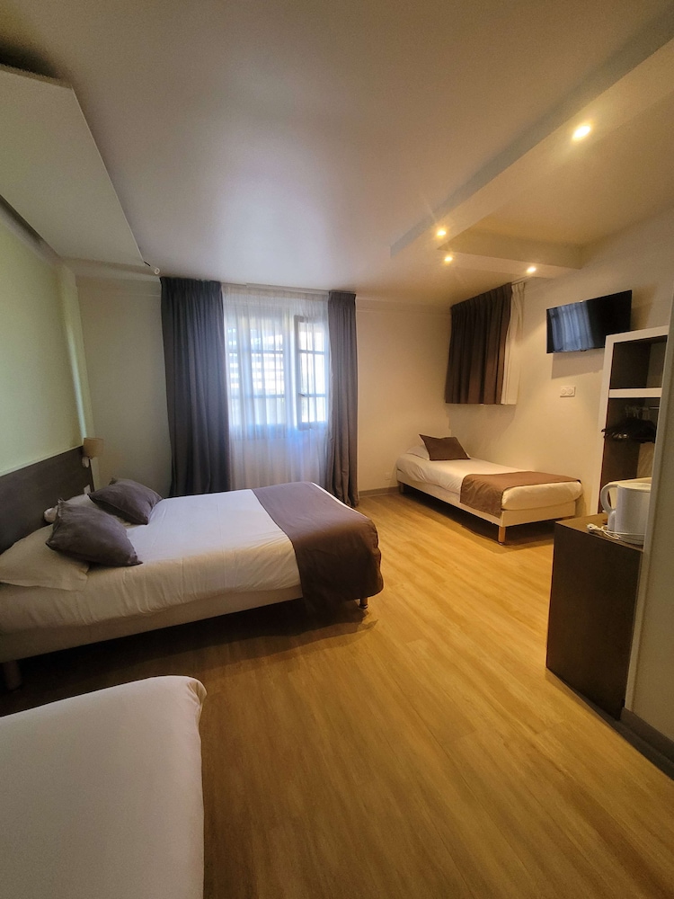 Standard Room, 1 Double Bed - Photo 32
