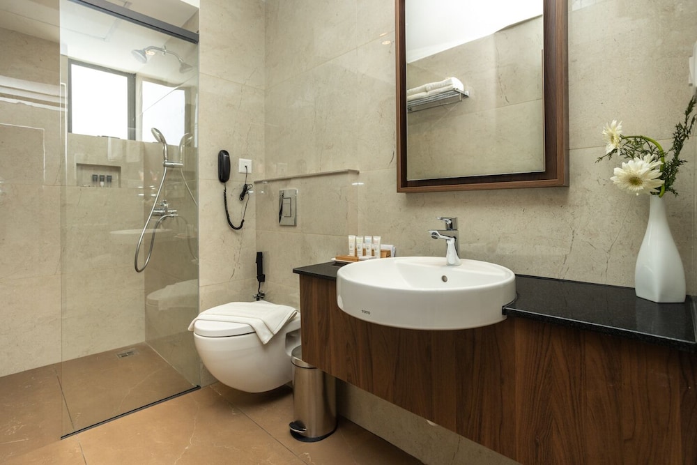 PRESIDENCY AIRPORT VIEW SUITE with Free Airport Pickup/Drop - Photo 2