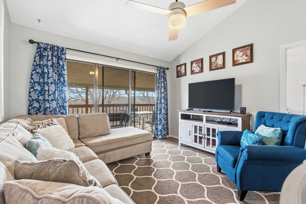 Condo, Multiple Beds, Balcony, Mountain View (Ozark Overlook Escape)